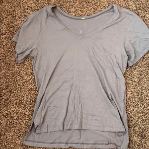 V neck lulu lemon shirt